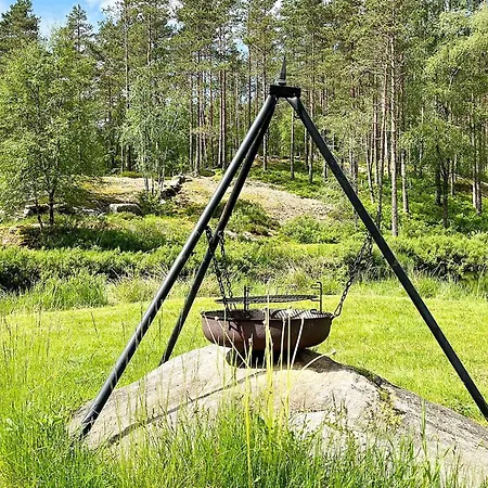 10 Person In Kvinesdal Vatland