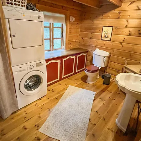 10 Person In Kvinesdal Vatland