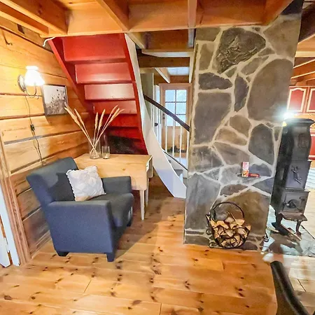 10 Person In Kvinesdal